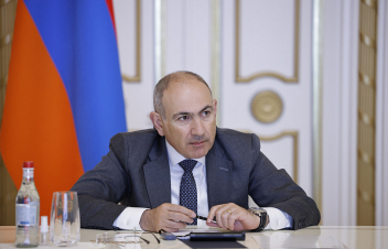 «Կանոնագիրք Հայոց»-ի բնորոշմամբ է Արշակ «սրբազանը» պոռնկաբարո, կիրառելու եմ միայն գրքի սահմանումները. վարչապետ