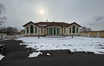 Ինչ տեսք ունի Սեյրան Օհանյանի՝ Սևանում ապօրինի կառուցված առանձնատունը. լուսանկարներ