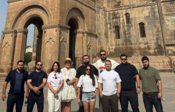 Լաշա Տալախաձեն Վարազդատ Լալայանի և Գոռ Մինասյանի հետ այցելել է Մայր Աթոռ, մասնակցել Ջեյ Լոյի համերգին