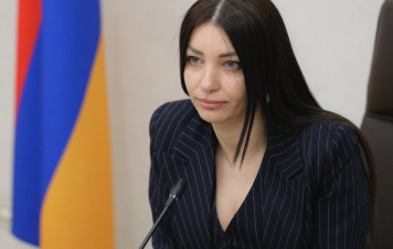 Որքան ուզում եք կոնտեքստից կտրեք, մեկնաբանեք ձեր կարճ խելքով,կանգ մի առեք, խայտառակվեք մինչև վերջ. Հասմիկ Հակոբյան