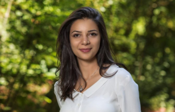 Սոնա Մնացականյանի հայրը դատարանում 10 մլն դրամ պահանջեց՝ ծախսերի փոխհատուցման համար