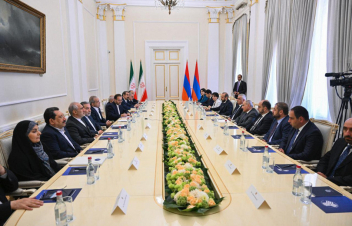 Ընթանում է ՀՀ վարչապետի և ԻԻՀ նախագահի ընդլայնված կազմով հանդիպումը