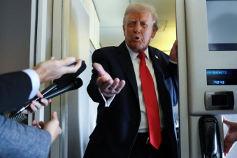 Թրամփը հայտարարել է, որ իրեն քննադատող լրատվամիջոցները, «գուցե», պետք է զրկվեն լիցենզիայից