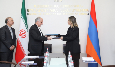 Հայաստանի և Իրանի արդարադատության նախարարները խոսել են խաղաղության գործընթացի, ներդրումների և նոր համագործակցության մասին