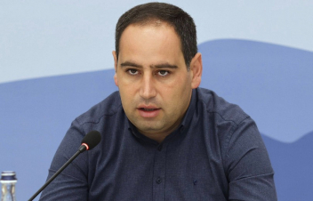 Եկեղեցու «պաշտպանության» դիմակով Վաղարշապատի ընտրություններին մասնակցողները հերթական ապտակը ստացան. Խուդաթյան