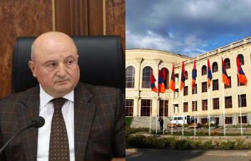 Հատուկ ջոկատայինները գործողություններ են կատարում Գյումրիի համայնքապետարանում