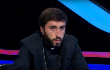 Մայր Աթոռը զավթած Կտրիճ Ներսիսյանը շարունակում է հակաեկեղեցական արշավը․ Տեր Արամը կարգալույծ է հռչակվել