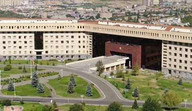 Զինծառայողը թեթև մարմնական վնասվածք է ստացել, կյանքին վտանգ չի սպառնում. ՊՆ
