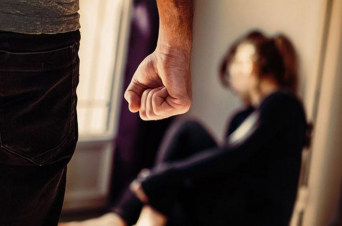 Մորը ծեծելու պատճառով անչափահաս որդին դանակահարել է քնած հորը. ՔԿ