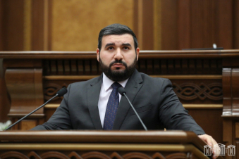 Այն, որ Արշակը դեռ վեղար է կրում, արդեն իսկ բավարար խայտառակություն է մեր եկեղեցու համար. Ալեքսանյան