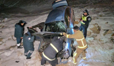 ՃՏՊ Երևան-Գյումրի ավտոճանապարհին․ Nissan-ը գլորվել է ձորակը