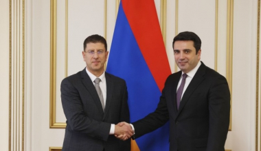 ՀՀ ԱԺ նախագահը և Բուլղարիայի դեսպանը քննարկել են տարածաշրջանային զարգացումներին վերաբերող հարցեր