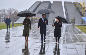 Վենսին նման գիրք նվիրելը ես համարել եմ սադրիչ գործողություն. վարչապետը՝ Էդիտա Գզոյանի ազատման որոշման մասին