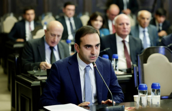 Երևան քաղաքում պետք է գերակայի հանրային տրանսպորտը, որը պետք է ունենա առանձնացված գծեր. Ավինյան