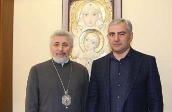 Եզրաս արքեպիսկոպոս գոյություն չունի.գոյություն ունի ԿԳԲ գործակալ «Կարո»