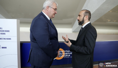 Արարատ Միրզոյանը քննարկում է ունեցել Ուկրաինայի ԱԳ նախարարի հետ
