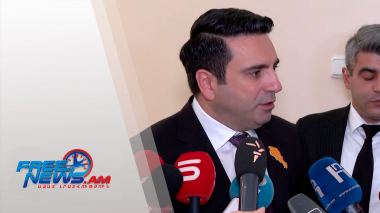 Նախկինում Հայաստանը ծնկած էր. Սիմոնյան
