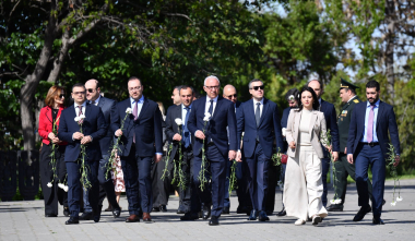 ՀՀ ԱԳՆ ղեկավար կազմը և աշխատակիցներն այցելել են «Հաղթանակ» զբոսայգի