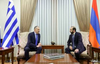 Հունաստանը բարձր է գնահատում Հայաստանի հետ երկարամյա բարեկամությունը. Գերապետրիտիսը շնորհավորել է Միրզոյանին