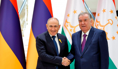 Բիշքեկում ընթանում է Նիկոլ Փաշինյանի հանդիպումը Տաջիկստանի նախագահի հետ