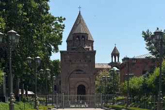 Եկեղեցու քաղաքականացումը և արտաքին ազդեցության տարածումը 
