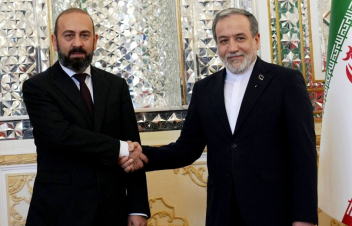 Կայացել է Արարատ Միրզոյանի և Աբբաս Արաղչիի առանձնազրույցը