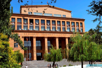Ձերբակալվել է 4 անձ, այդ թվում՝ ԵՊՀ իրավագիտության ֆակուլտետի սահմանադրական իրավունքի ամբիոնի վարիչը