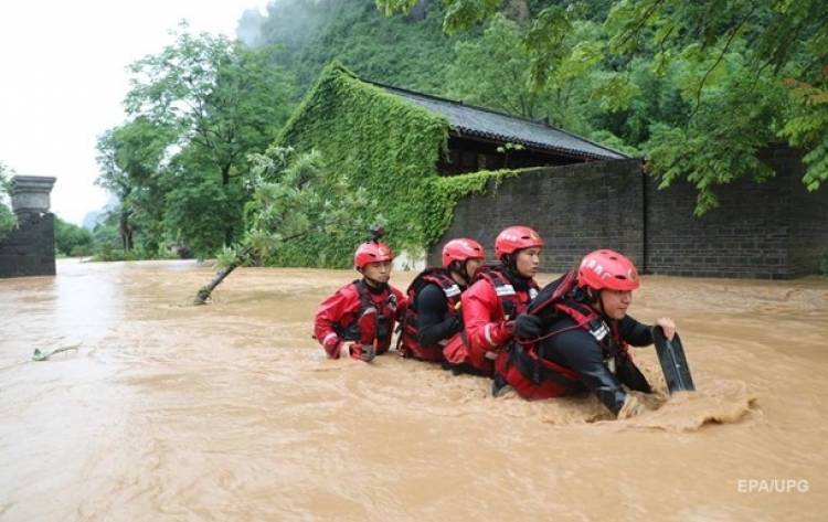 Չինաստանում 12 մարդ է մահացել տեղատարափ անձրևների պատճառով․ ևս 10 մարդ անհայտ կորած է համարվում (լուսանկարներ)