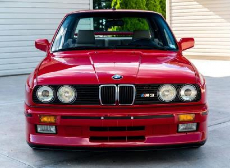Նվազագույն վազքով 1988 թվականի դասական BMW M3-ը հանվել է աճուրդի