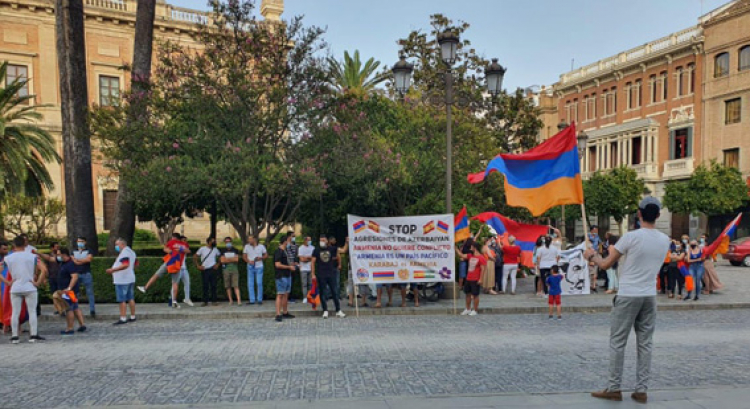 Սեւիլյայի հայերի բողոքի ցույցն ՝ ընդդեմ Ադրբեջանի ագրեսիայի