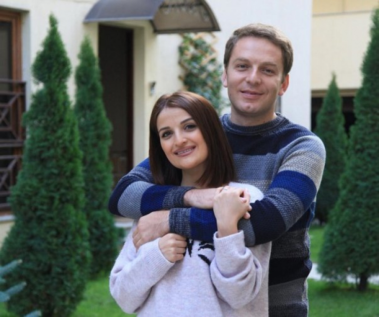 Սիլվա Հակոբյանի ու ամուսնու ջերմ լուսանկարը Վայքից