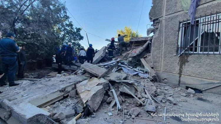 Պայթած շենքի ավերածությունը. տեսանյութ՝ վերևից