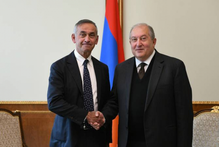 Արմեն Սարգսյանը հանդիպում է ունեցել լորդ Արա Դարզիի հետ