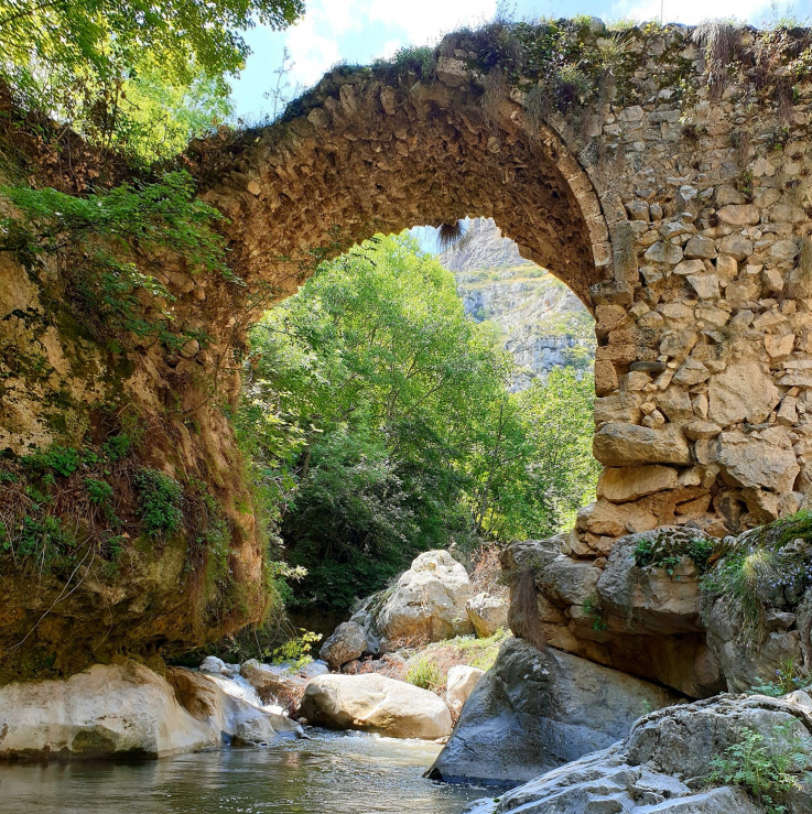 Արցախը հաղթելու է, Արցախը` ազատության խորհրդանիշը, կանգուն է մնալու ու հաղթելու է