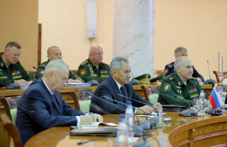 Տեղի է ունեցել ՀՀ և ՌԴ պաշտպանության նախարարների գլխավորած պատվիրակությունների հանդիպումը