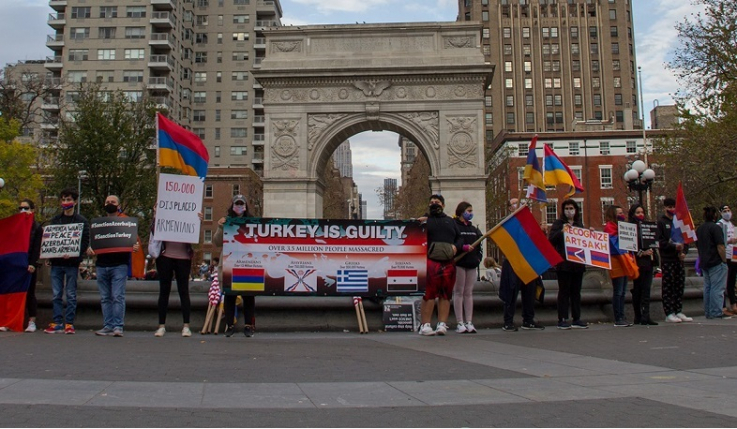 Ամերիկահայերը բողոքի ակցիա են անցկացնում Նյու Յորքում՝ բողոքելով մշակութային ցեղասպանության դեմ