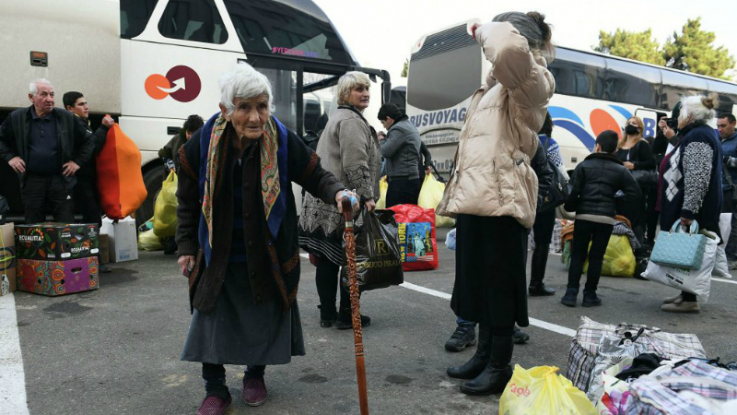 Ռուս խաղաղապահների ուղեկցությամբ Ստեփանակերտ է վերադարձել ևս 2400 փախստական