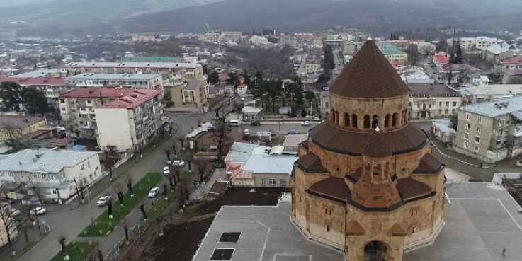 Ստեփանակերտի քաղաքապետարանն ամանորյա նվերներ կբաժանի երեխաներին