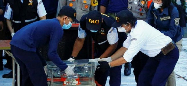 Ջրից դուրս է բերվել Ինդոնեզիայում կործանված օդանավի «սև արկղը»