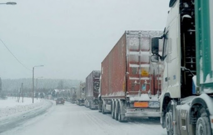 Ստեփանծմինդա-Լարս ավտոճանապարհը ձնահյուսի վտանգի պատճառով փակ է, ռուսական կողմում կա կուտակված 340 բեռնատար մեքենա
