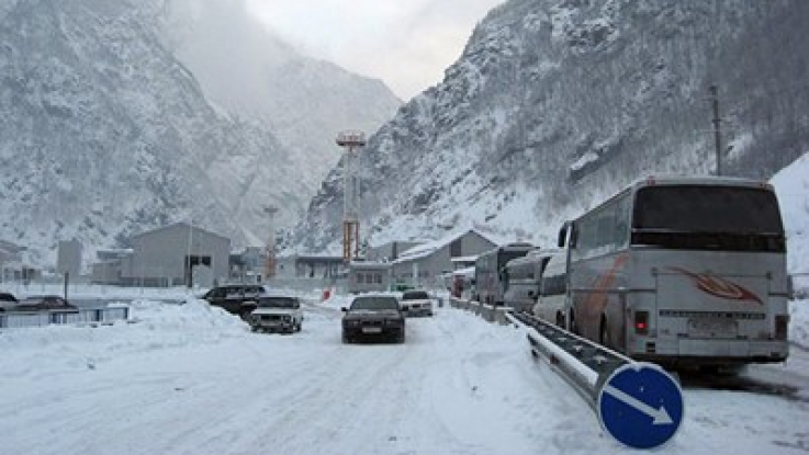 Լարսի ճանապարհը բաց է. ռուսական կողմում կուտակված է 455 մեքենա