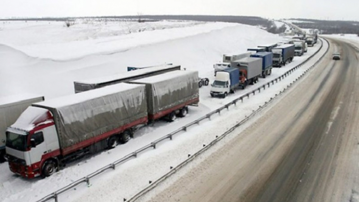 Լարսը փակ է. ռուսական կողմում 400 բեռնատար է կուտակված