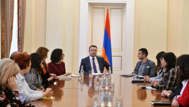 Արցախի մի խումբ հանրային ծառայողներ այցելել են ՀՀ նախագահի նստավայր