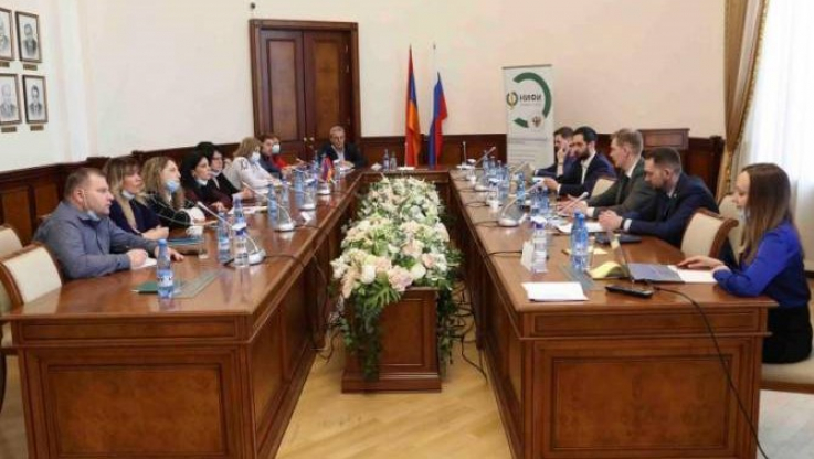 Ֆինանսների նախարարությունում ռուս փորձագետների մասնակցությամբ տեղի է ունեցել մասնագիտական քննարկում