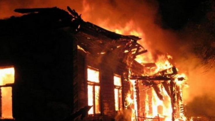 Հրազդան քաղաքում ինքնաշեն փայտե տնակ է այրվել