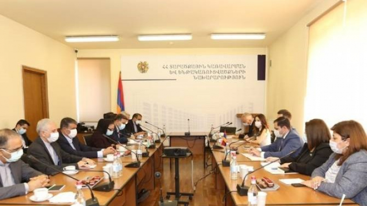 Սուրեն Պապիկյանը իրանցի գործընկերոջ հետ քննարկել է «Պարսից ծոց-Սև ծով» տրանսպորտային միջանցքի նախագծի կյանքի կոչման հարցը