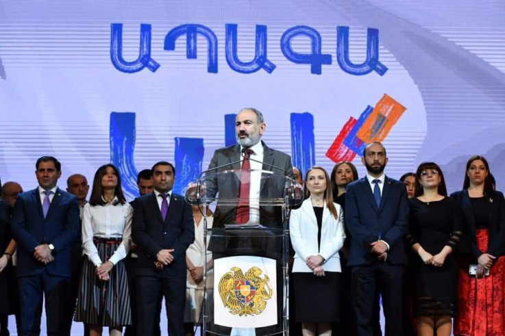 Հունիսի 20-ին մենք միասին պետք Է որոշենք, թե մեր երկիրն ինչ ճանապարհով Է գնալու հաջորդ տարիներին. Ռոմանոս Պետրոսյան