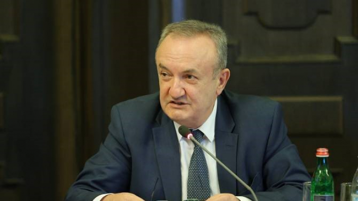 Ժամանակակից ծանրաձողերը երկու օրից կլինեն Հայաստանում. Վահրամ Դումանյան