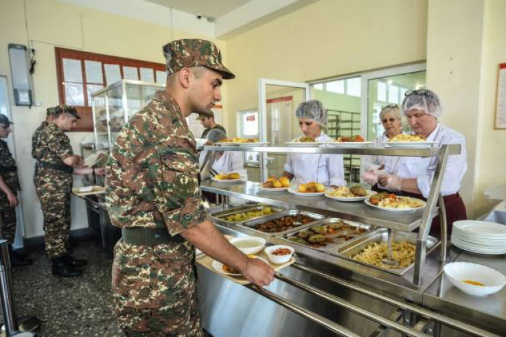 ՊՆ-ն պարզաբանել է պայմանագրային զինծառայողներին հատկացվող ամենօրյա սննդից զրկելու մասին հրապարակումները