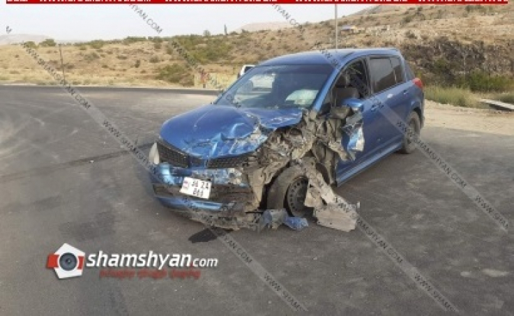 Կոտայքում բախվել են Nissan Tiida-ն ու ВАЗ 2104-ը․ կա 4 վիրավոր